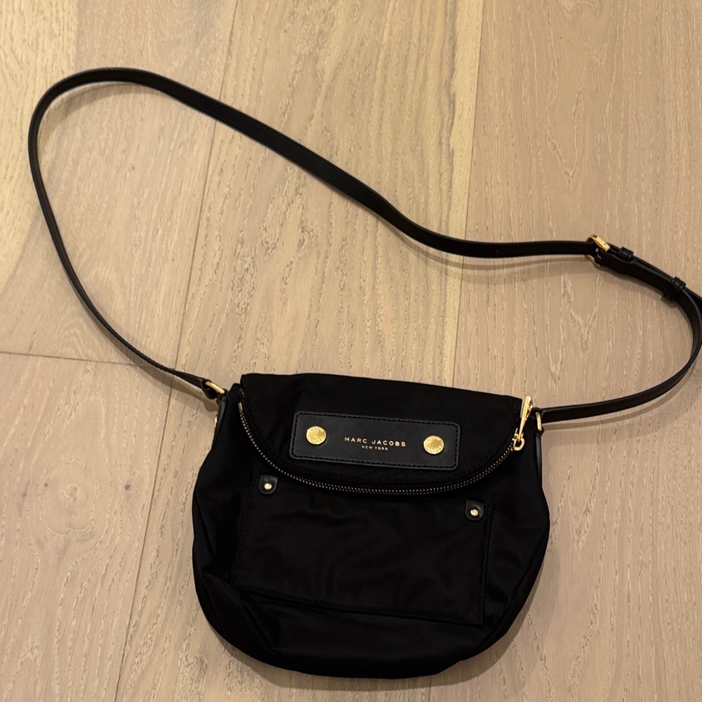 Marc Jacobs Elegant Black Crossbody Bag